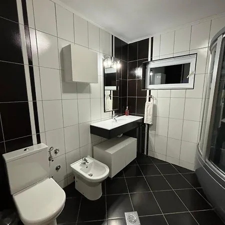 M Rustic & Vikendica Slatina Varos